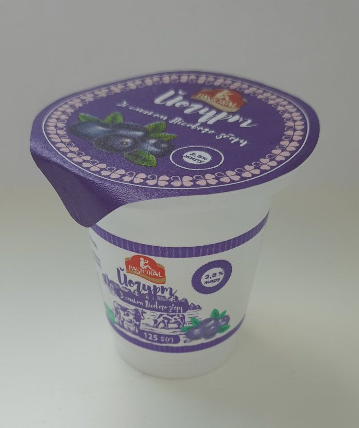 Йогурт PASTORAL лісова ягода 2,5%, 125г